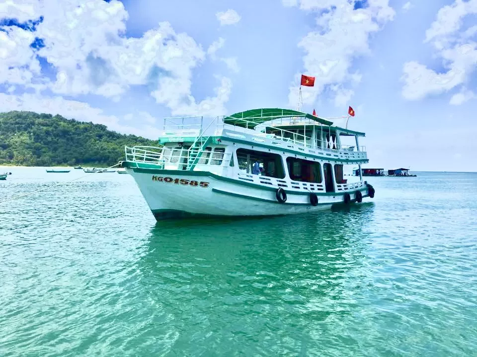 Dịch Vụ Cho Thuê Cano & Tàu Câu Phú Quốc